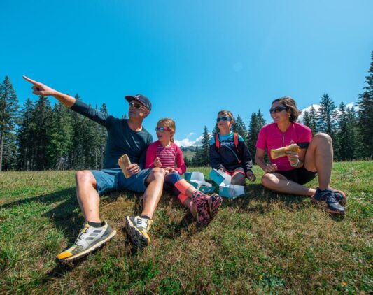 Une famille en vacances à Crest Voland