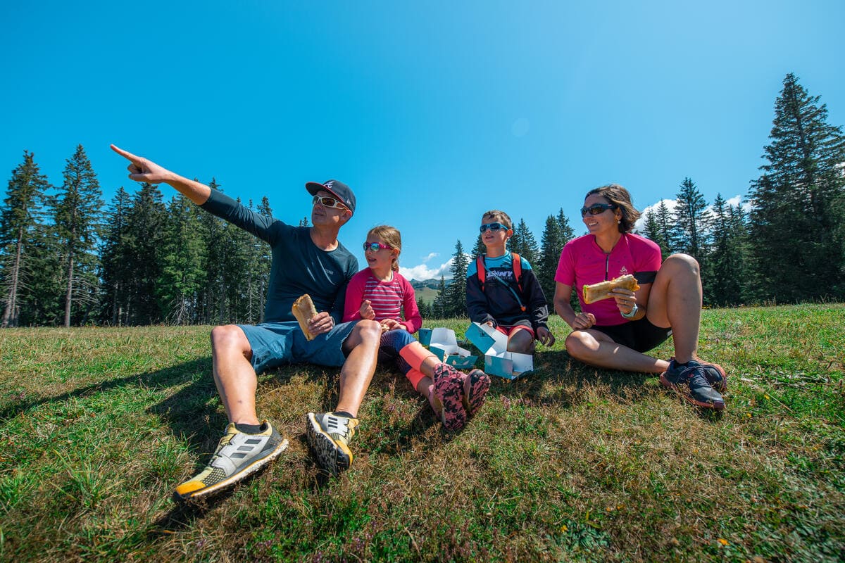 Une famille en vacances à Crest Voland